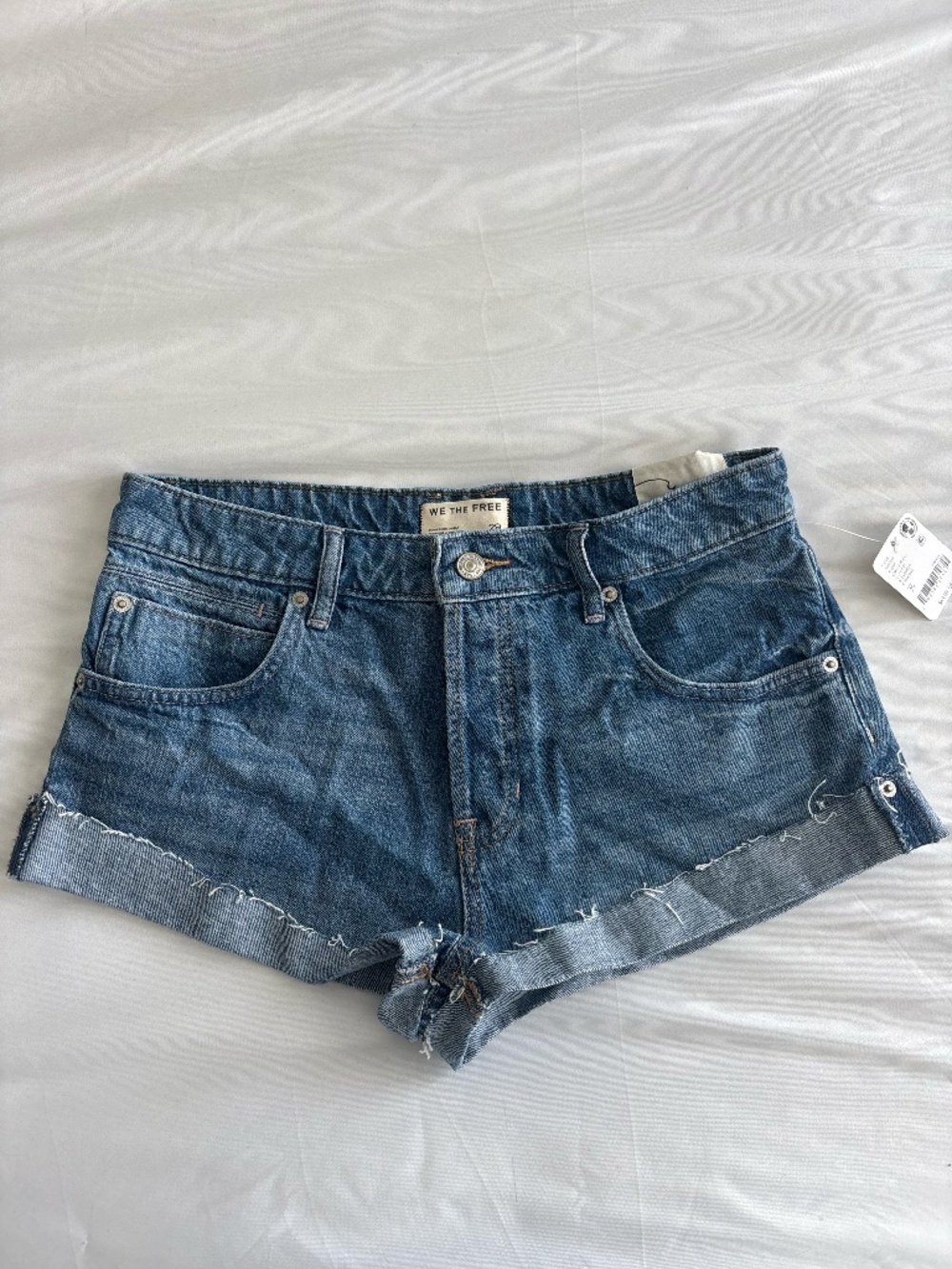 We The Free Cali Cuffed Shorties Size 29